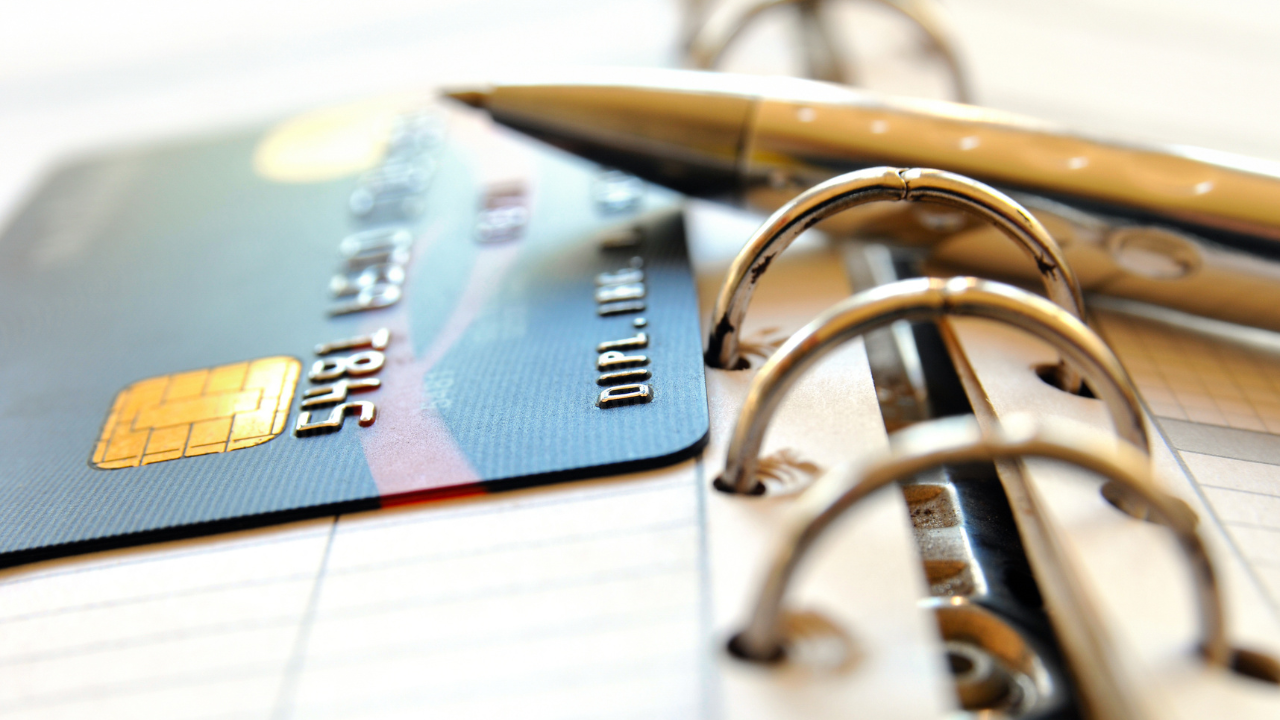 Business Credit Card vs. Personal Choose the Best