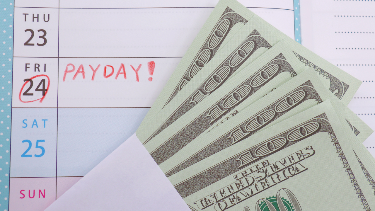 Salary vs. Hourly Pay: Difference and Pros & Cons of Each